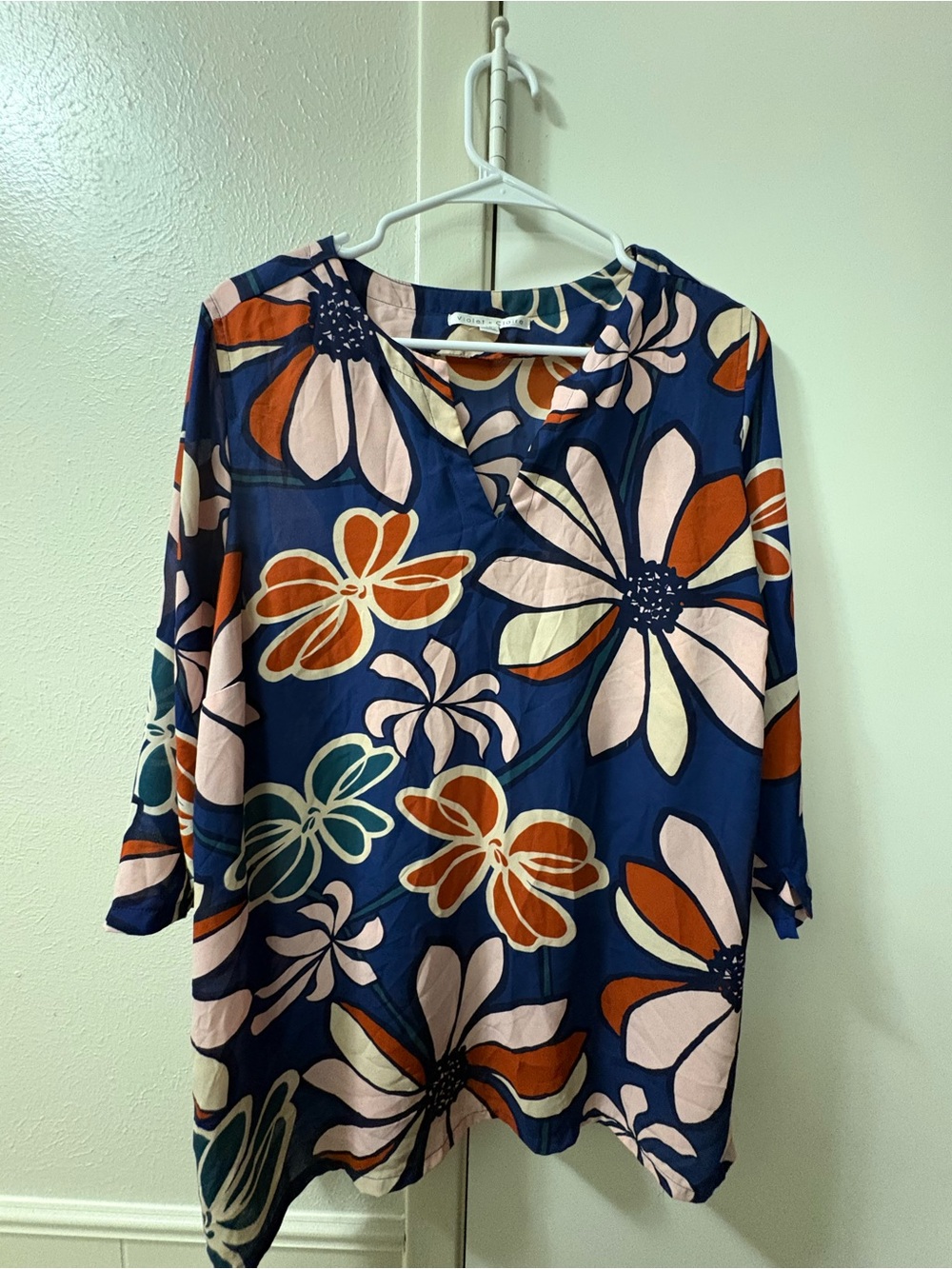 Violet & Claire Navy Floral V-Neck Tunic with Pink and Rust Blooms